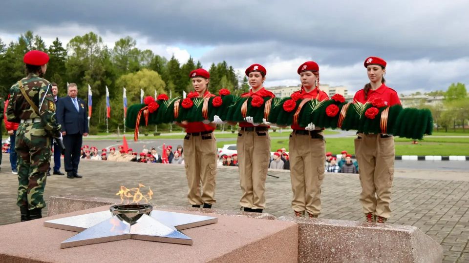В Железногорске прошло торжественное мероприятие в честь 10-летия движения «Юнармия» В Железногорске прошло торжественное мероприятие в честь 10-летия движения «Юнармия»