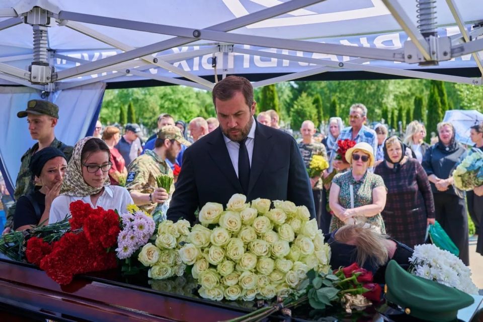 Михаил Собакин: Сегодня мы проводили в последний путь настоящего Героя — старшину Агапеева Михаила Ивановича Михаил Собакин: Сегодня мы проводили в последний путь настоящего Героя — старшину Агапеева Михаила Ивановича
