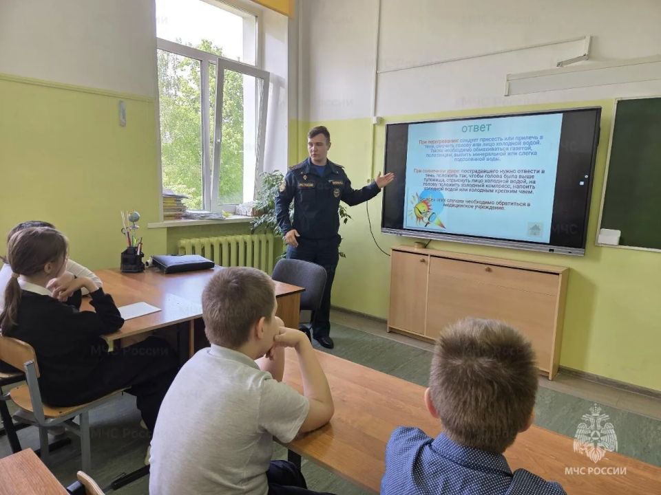 В Ступине инспекторы государственного пожарного надзора провели для детей урок культуры безопасности В Ступине инспекторы государственного пожарного надзора провели для детей урок культуры безопасности