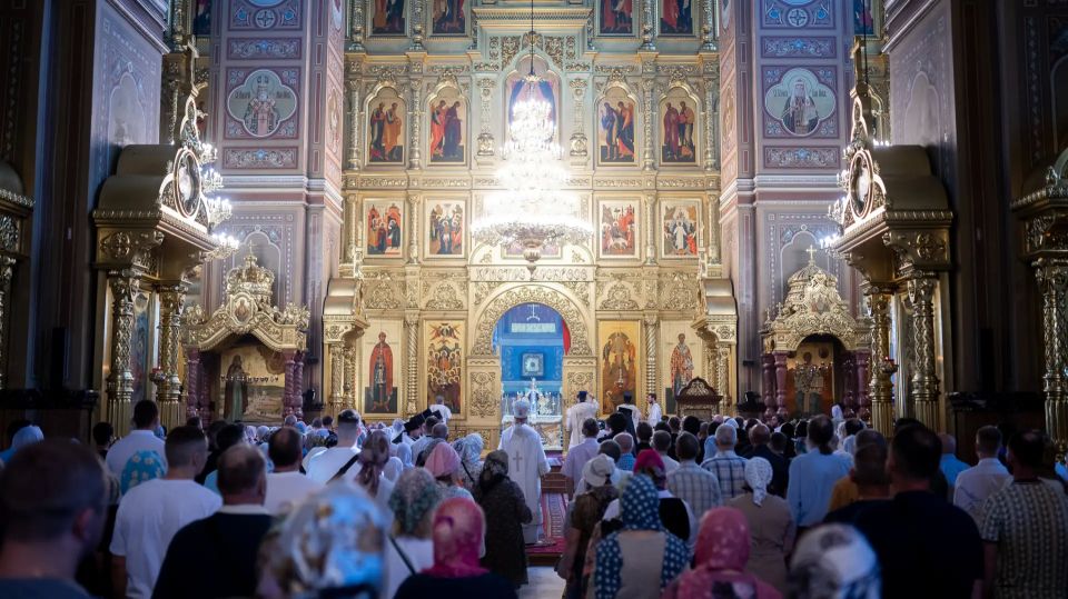 Владимир Волков: Дорогие люберчане, сердечно поздравляю вас с престольным праздником Угрешской обители – днем Перенесения мощей святителя Николая из Мир Ликийских в итальянский город Бари! Владимир Волков: Дорогие люберчане, сердечно поздравляю вас с престольным праздником Угрешской обители – днем Перенесения мощей святителя Николая из Мир Ликийских в итальянский город Бари!