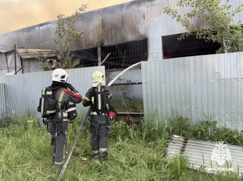 В Подольске локализовали пожар в нежилом здании