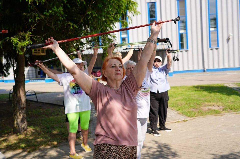 Открытая тренировка в ФСК «Заречье» собрала активных подольчан старшего поколения Открытая тренировка в ФСК «Заречье» собрала активных подольчан старшего поколения