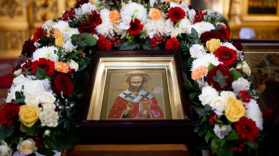 Владимир Волков: Дорогие люберчане, сердечно поздравляю вас с престольным праздником Угрешской обители – днем Перенесения мощей святителя Николая из Мир Ликийских в итальянский город Бари! Владимир Волков: Дорогие люберчане, сердечно поздравляю вас с престольным праздником Угрешской обители – днем Перенесения мощей святителя Николая из Мир Ликийских в итальянский город Бари!