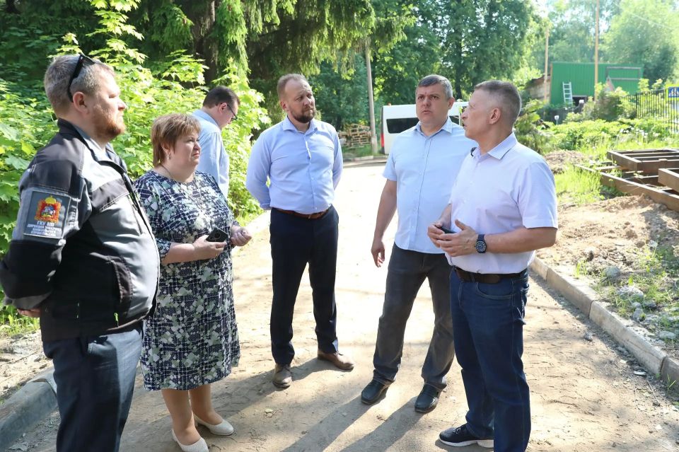 Объезд города: глава Долгопрудного проверил ход ремонта и строительства образовательных учреждений Объезд города: глава Долгопрудного проверил ход ремонта и строительства образовательных учреждений