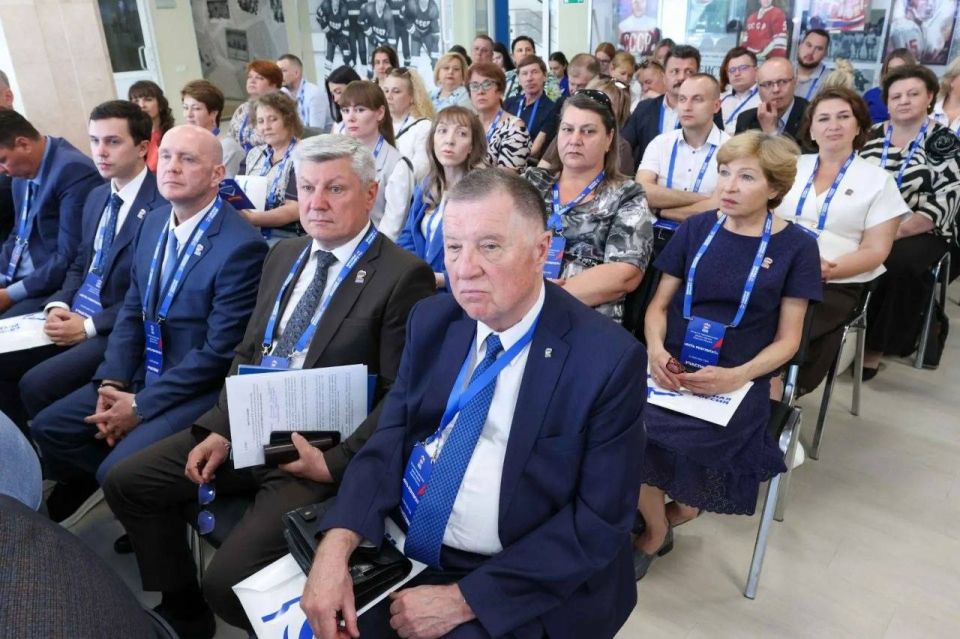 Григорий Артамонов: Принял участие в окружном форуме Единой России «Подмосковье. Есть результат» вместе с председателем горсовета Игорем Науменковым и коллегами Григорий Артамонов: Принял участие в окружном форуме Единой России «Подмосковье. Есть результат» вместе с председателем горсовета Игорем Науменковым и коллегами