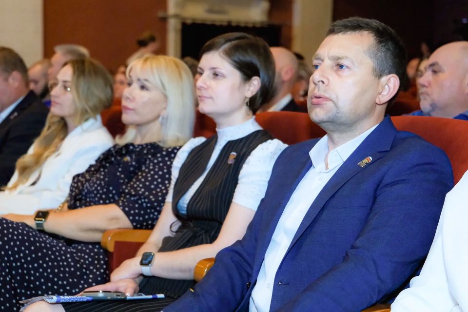 Провели окружной форум Единой России «Есть результат!», где свои лучшие муниципальные практики по реализации Народной программы представили команды партийцев из Орехово-Зуевского и Павлово-Посадского округов, а также Шатуры... Провели окружной форум Единой России «Есть результат!», где свои лучшие муниципальные практики по реализации Народной программы представили команды партийцев из Орехово-Зуевского и Павлово-Посадского округов, а также Шатуры...
