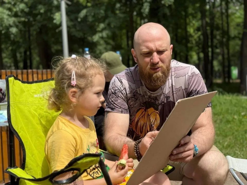 Библиотеки Подмосковья подготовили для читателей марафон «Лето с книгой» Библиотеки Подмосковья подготовили для читателей марафон «Лето с книгой»