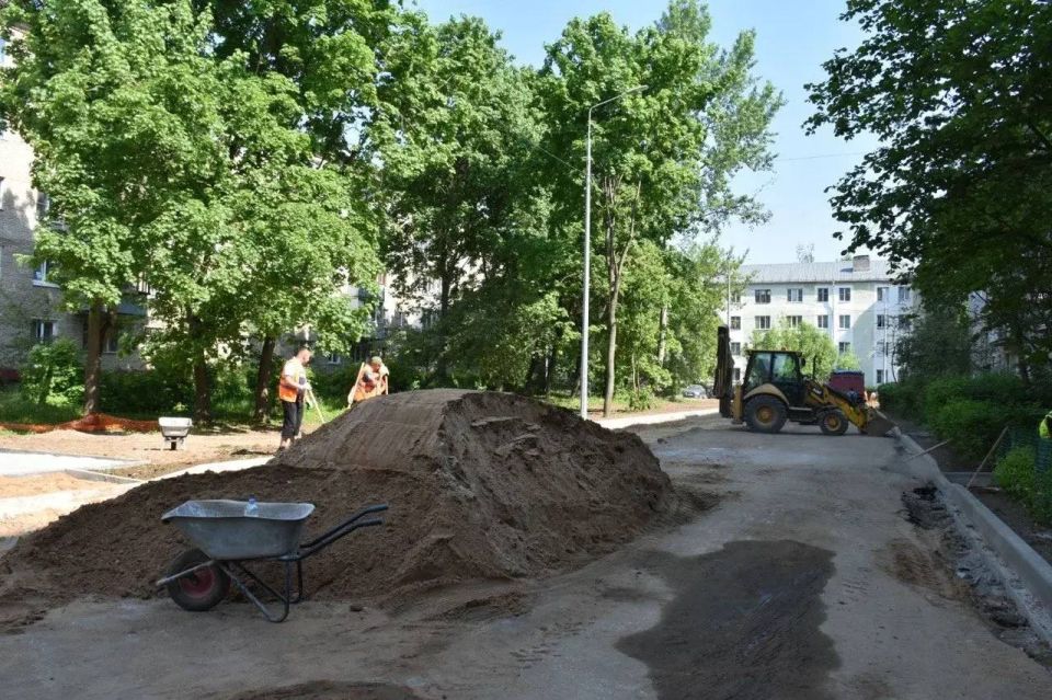 Комплексное благоустройство дворов