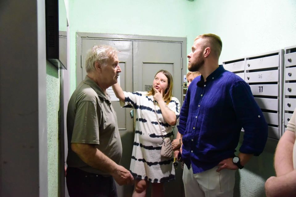 Устранение последствий пожара на улице Станционной продолжается в Мытищах Устранение последствий пожара на улице Станционной продолжается в Мытищах