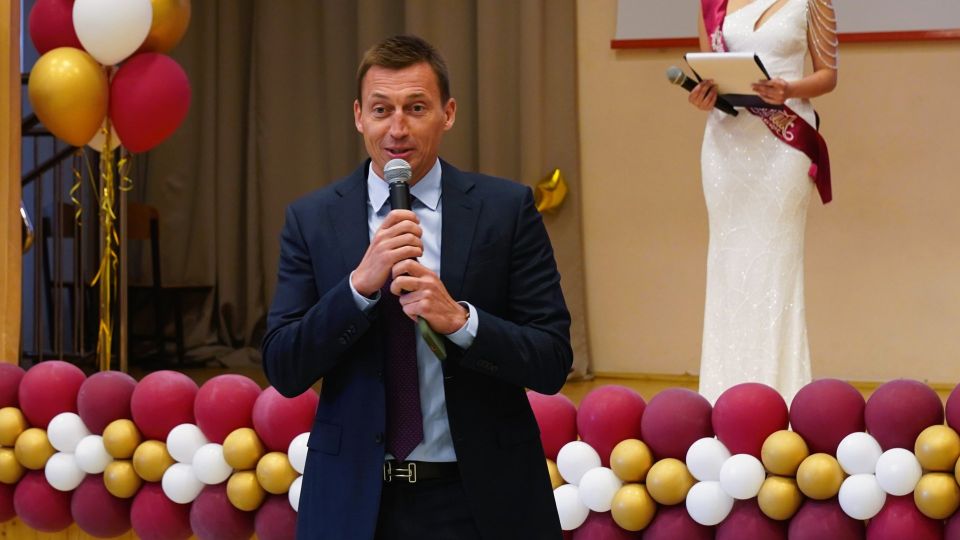 Будни и праздники: олимпиец Александр Легков посетил школы Долгопрудного Будни и праздники: олимпиец Александр Легков посетил школы Долгопрудного