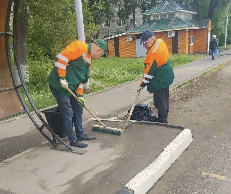 Сотрудники МБУ «Благоустройство СП» продолжают наводить порядок во всех населённых пунктах Сергиево-Посадского округа Сотрудники МБУ «Благоустройство СП» продолжают наводить порядок во всех населённых пунктах Сергиево-Посадского округа