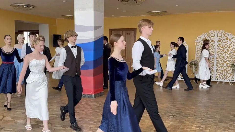 «В дружбе народов — единство России»: Бал амбассадоров профессионалитета «В дружбе народов — единство России»: Бал амбассадоров профессионалитета