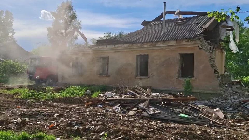 В Щёлкове демонтируют аварийный жилой дом