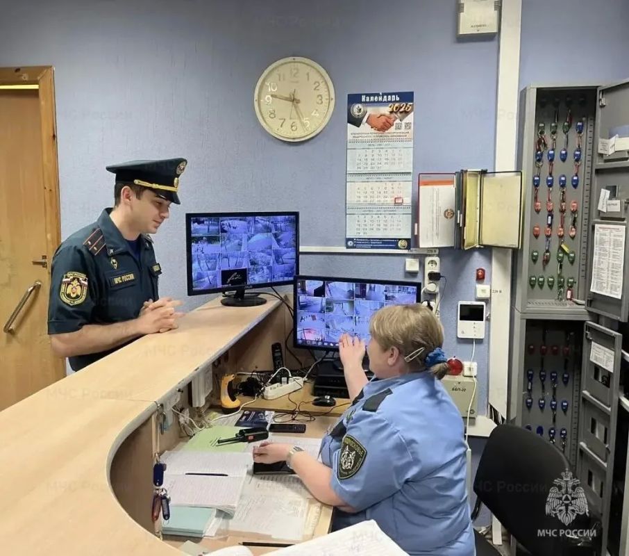 В Красногорске инспектор госпожнадзора спас ребенка В Красногорске инспектор госпожнадзора спас ребенка