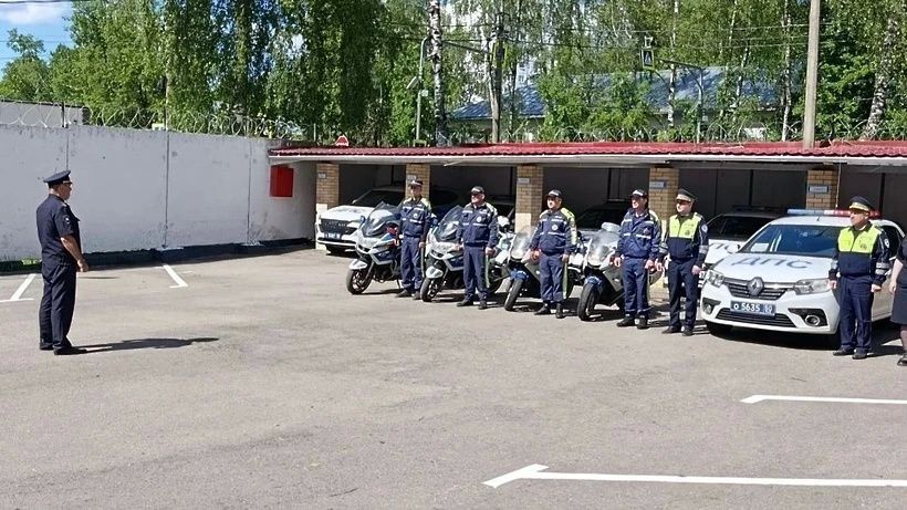 В Солнечногорске проверили юных водителей питбайков В Солнечногорске проверили юных водителей питбайков