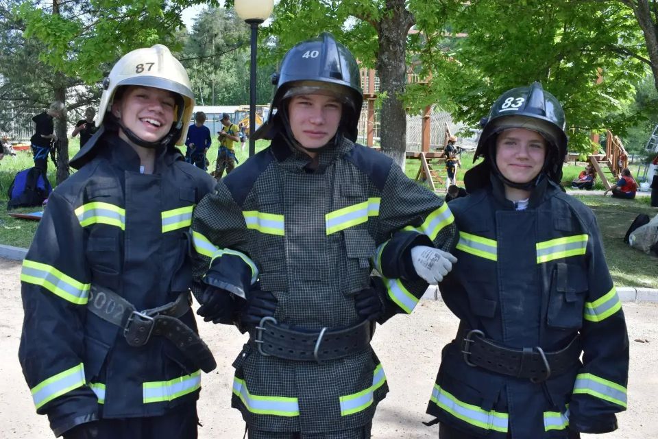 Команда дворца творчества детей и молодежи «Истоки» из Сергиево-Посадского округа одержала победу на Московских областных соревнованиях всероссийского детско-юношеского движения «Школа безопасности» Команда дворца творчества детей и молодежи «Истоки» из Сергиево-Посадского округа одержала победу на Московских областных соревнованиях всероссийского детско-юношеского движения «Школа безопасности»