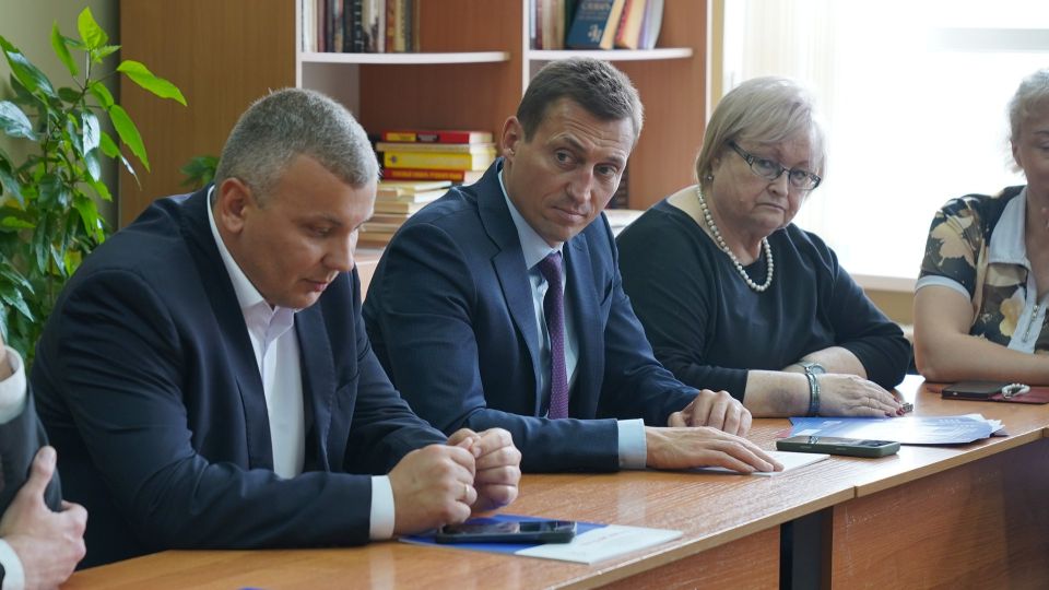 Будни и праздники: олимпиец Александр Легков посетил школы Долгопрудного