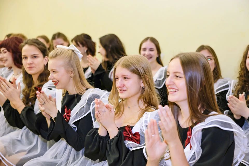 Юлия Купецкая: Сегодня последний звонок прозвенел для более 6000 мытищинских школьников! Юлия Купецкая: Сегодня последний звонок прозвенел для более 6000 мытищинских школьников!