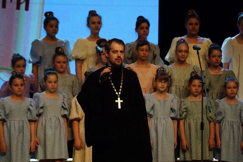 В ДК «Юбилейный» состоялся отчетный концерт Воскресенской детской школы искусств за 2025-2026 учебный год, посвящённый Дню славянской письменности и культуры. В нём приняли участие творческие коллективы и солисты структурных... В ДК «Юбилейный» состоялся отчетный концерт Воскресенской детской школы искусств за 2025-2026 учебный год, посвящённый Дню славянской письменности и культуры. В нём приняли участие творческие коллективы и солисты структурных...