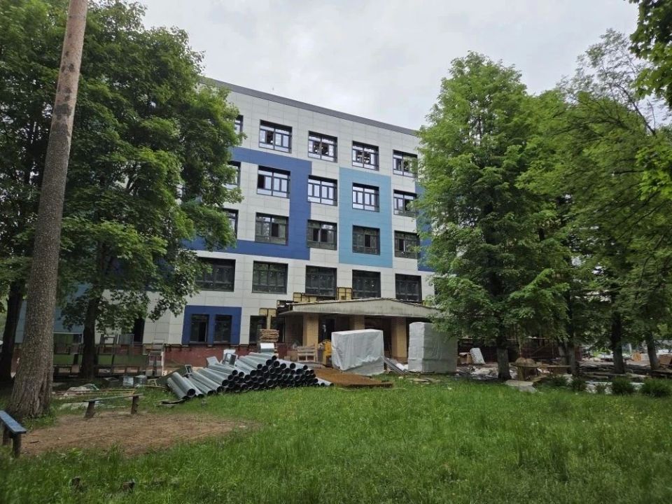 Капремонт Центра образования №1 в Красноармейске выполнен наполовину Капремонт Центра образования №1 в Красноармейске выполнен наполовину