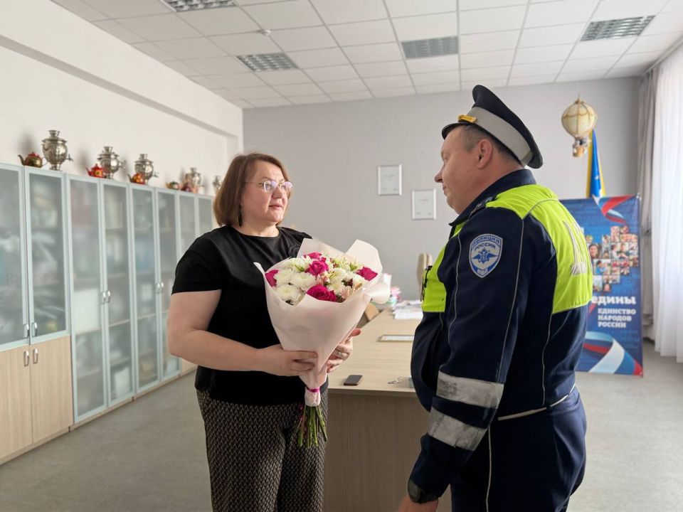 Мы начали сегодняшний день с очень важной и серьезной темы — рассказали об областном родительском собрании, где обсудили, как уберечь детей на дорогах во время летних каникул Мы начали сегодняшний день с очень важной и серьезной темы — рассказали об областном родительском собрании, где обсудили, как уберечь детей на дорогах во время летних каникул