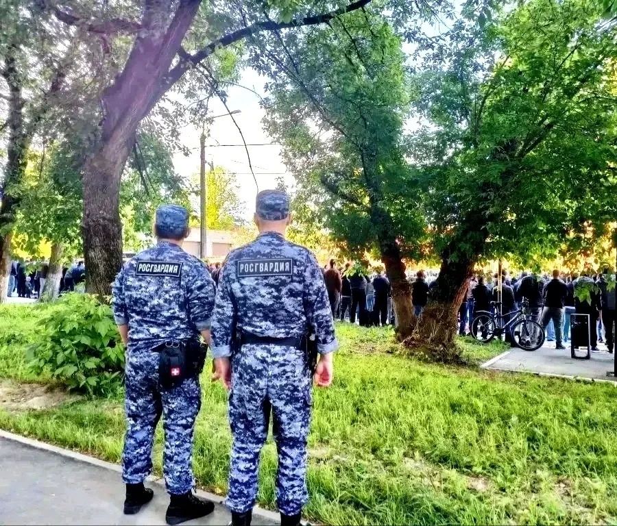 Росгвардейцы обеспечили безопасность проведения религиозного праздника Курбан-байрам в Подмосковье Росгвардейцы обеспечили безопасность проведения религиозного праздника Курбан-байрам в Подмосковье