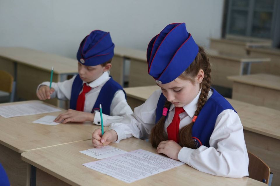 Несмотря на окончание учебного года, в Московской области продолжаются муниципальные слеты Юных инспекторов движения Несмотря на окончание учебного года, в Московской области продолжаются муниципальные слеты Юных инспекторов движения