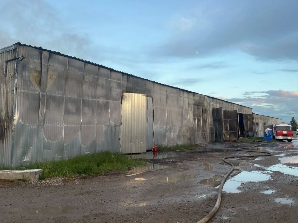 Пожар на мебельном складе в Долгопрудном ликвидирован Пожар на мебельном складе в Долгопрудном ликвидирован