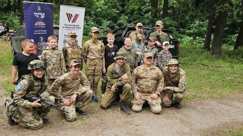 Представители Ассоциации ветеранов СВО Раменского округа провели урок начальной военной подготовки (НВП) для подростков и призывников Представители Ассоциации ветеранов СВО Раменского округа провели урок начальной военной подготовки (НВП) для подростков и призывников
