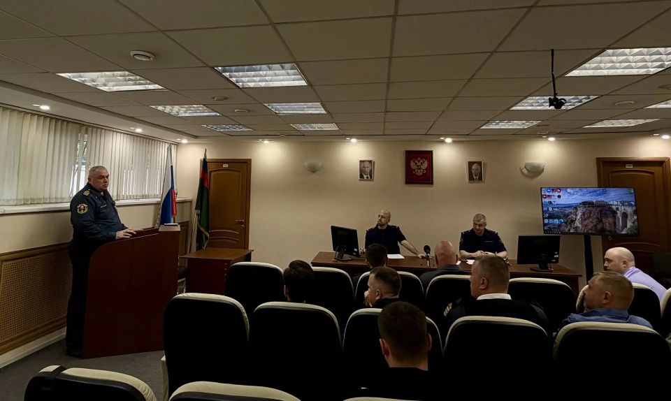 В Западном МСУТ СК России прошло совещание по профилактике нарушений на объектах водного транспорта и при оказании услуг на внутреннем водном транспорте В Западном МСУТ СК России прошло совещание по профилактике нарушений на объектах водного транспорта и при оказании услуг на внутреннем водном транспорте
