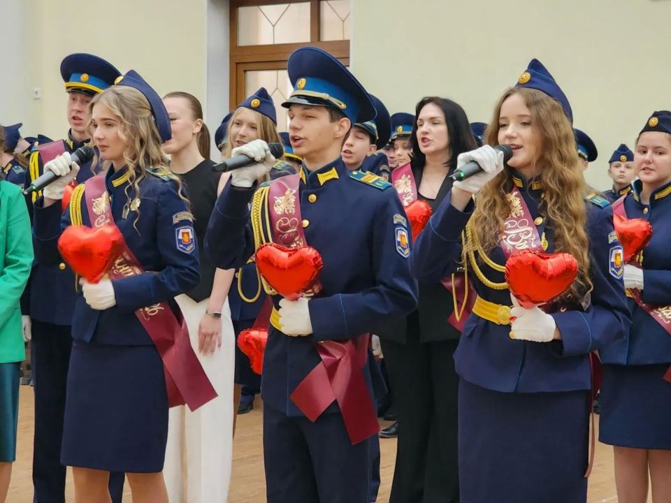 В Воскресенске прошел последний звонок для воспитанников кадетской школы В Воскресенске прошел последний звонок для воспитанников кадетской школы
