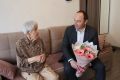 Глава муниципалитета Сергей Мужальских поздравил с 95-летием труженицу тыла