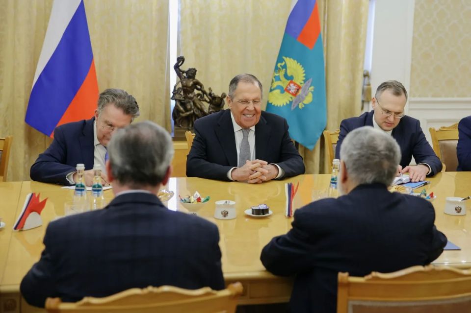 26 мая состоялась встреча Министра иностранных дел Российской Федерации С.В.Лаврова со Специальным помощником Президента Федеративной Республики Бразилии по международным вопросам Селсо Аморимом, возглавляющим бразильскую... 26 мая состоялась встреча Министра иностранных дел Российской Федерации С.В.Лаврова со Специальным помощником Президента Федеративной Республики Бразилии по международным вопросам Селсо Аморимом, возглавляющим бразильскую...