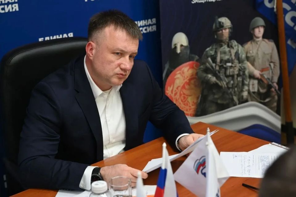 Глава Городского округа Серпухов Алексей Шимко провёл личный приём граждан в качестве секретаря местного отделения партии Единая Россия Глава Городского округа Серпухов Алексей Шимко провёл личный приём граждан в качестве секретаря местного отделения партии Единая Россия