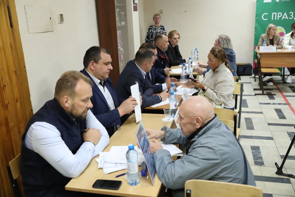 Здравоохранение и благоустройство: в Долгопрудном прошла выездная администрация Здравоохранение и благоустройство: в Долгопрудном прошла выездная администрация