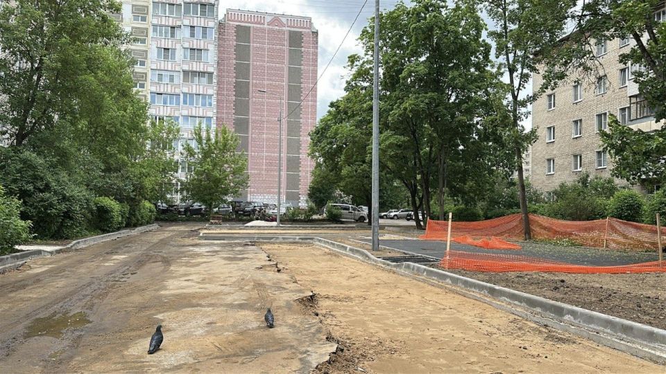 Во дворе дома № 7 на улице Маяковского в Ивантеевке началось строительство детской площадки Во дворе дома № 7 на улице Маяковского в Ивантеевке началось строительство детской площадки