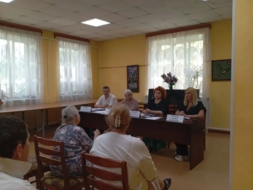 Жители северных микрорайонов Долгопрудного получили консультации по недвижимости и налогам Жители северных микрорайонов Долгопрудного получили консультации по недвижимости и налогам