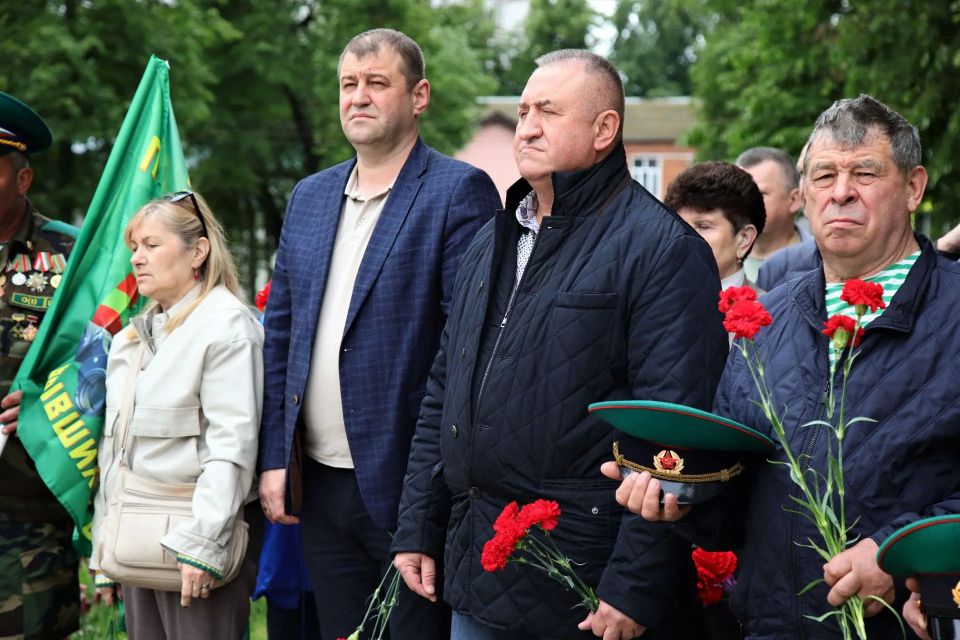Алексей Малкин: Сегодня в России отмечается День пограничника! Алексей Малкин: Сегодня в России отмечается День пограничника!