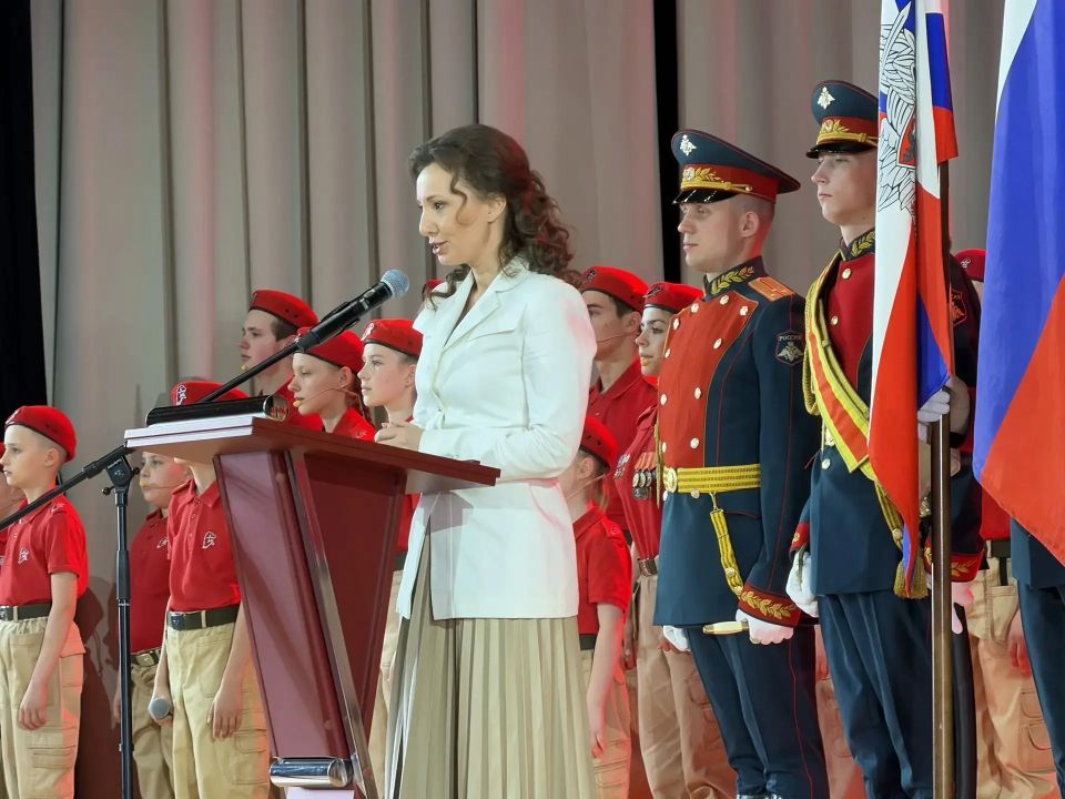 Анна Кузнецова: Поздравила юнармейцев с 10-летием движения! Анна Кузнецова: Поздравила юнармейцев с 10-летием движения!