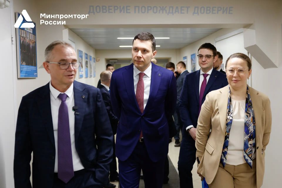 Антон Алиханов принял участие в открытии нового производства фармсубстанций «АФС-Технологии» в Подмосковье Антон Алиханов принял участие в открытии нового производства фармсубстанций «АФС-Технологии» в Подмосковье