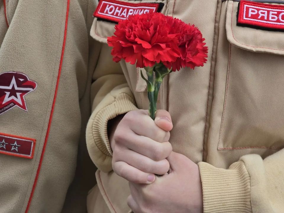 Память о герое: в Реутове открыли мемориальную доску Память о герое: в Реутове открыли мемориальную доску