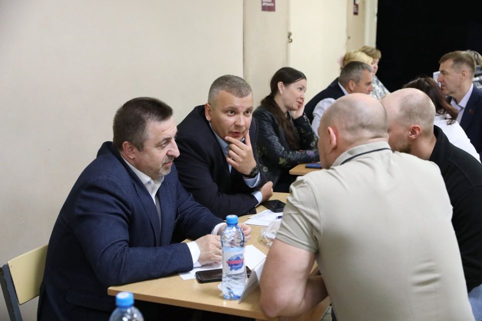 Здравоохранение и благоустройство: в Долгопрудном прошла выездная администрация Здравоохранение и благоустройство: в Долгопрудном прошла выездная администрация