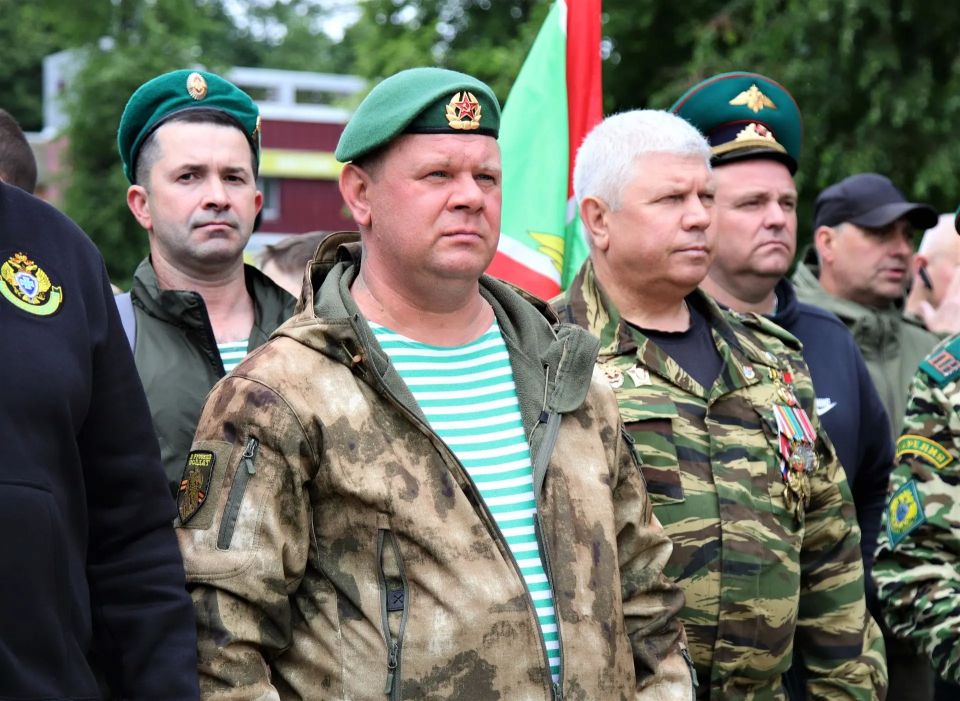 Алексей Малкин: Сегодня в России отмечается День пограничника! Алексей Малкин: Сегодня в России отмечается День пограничника!