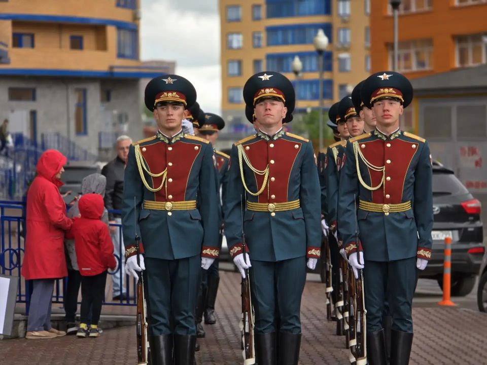 Память о герое: в Реутове открыли мемориальную доску Память о герое: в Реутове открыли мемориальную доску