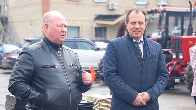 Лучшие сотрудники МБУ «ДЕЗ г. о. Солнечногорск» получили награды! Лучшие сотрудники МБУ «ДЕЗ г. о. Солнечногорск» получили награды!