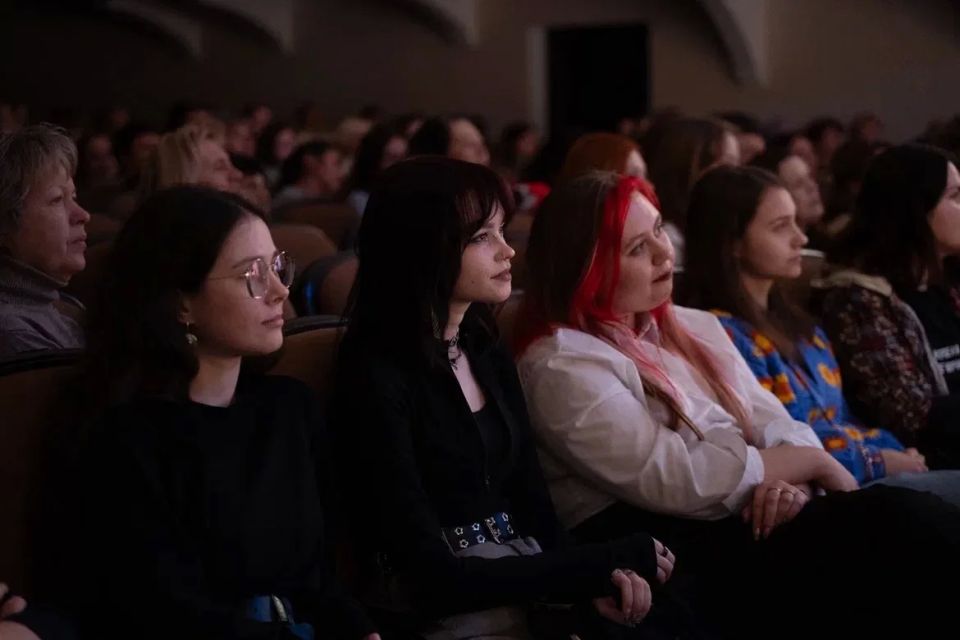Чью волю исполнять – других или своего сердца? Чью волю исполнять – других или своего сердца?