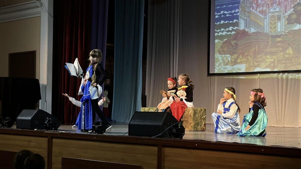 В Доме культуры «Пушкино» состоялся отчётный концерт младших групп детской театральной студии «Гримёрка» В Доме культуры «Пушкино» состоялся отчётный концерт младших групп детской театральной студии «Гримёрка»