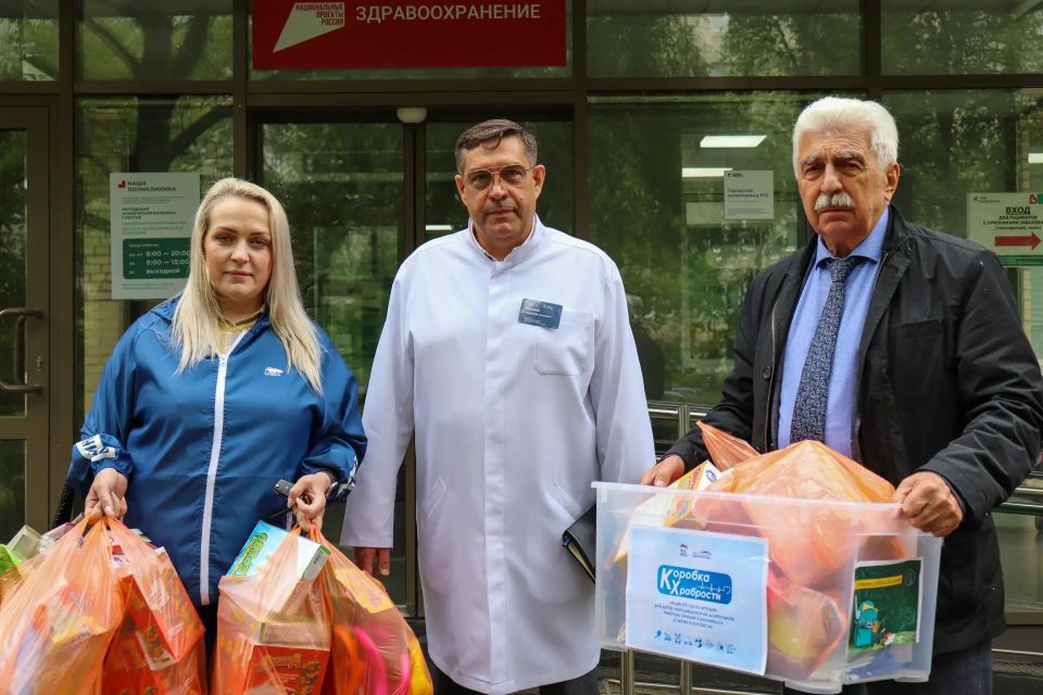 В преддверии Дня защиты детей реутовские депутаты поздравили юных жителей города