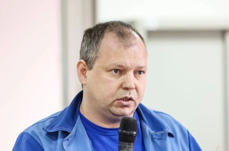 Дмитрий Волков: Встретился с коллективом нахабинского предприятия «Энергоспецтехника» – одного из передовых в области резервного энергоснабжения, которое ведет свой исторический отчет еще с 1992 года Дмитрий Волков: Встретился с коллективом нахабинского предприятия «Энергоспецтехника» – одного из передовых в области резервного энергоснабжения, которое ведет свой исторический отчет еще с 1992 года