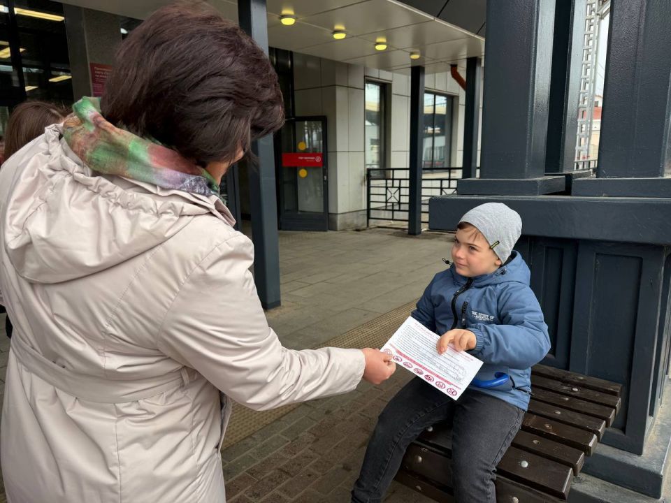 Жителям Подольска напомнили о безопасности на железной дороге Жителям Подольска напомнили о безопасности на железной дороге